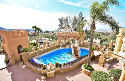 Malaga-Este Villa | Villa rural en Málaga con piscina y vistas al mar