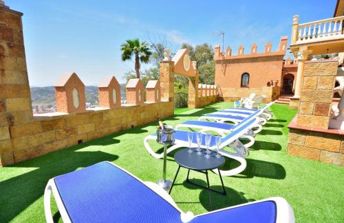 Malaga-Este Villa | Villa rural en Málaga con piscina y vistas al mar