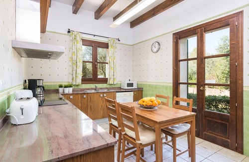Petra Cabaña | VILLA RURAL SA SINIA PISCINA, AC, WIFI, PISTA DE TENIS, ADECUADA PARA CICLISTAS