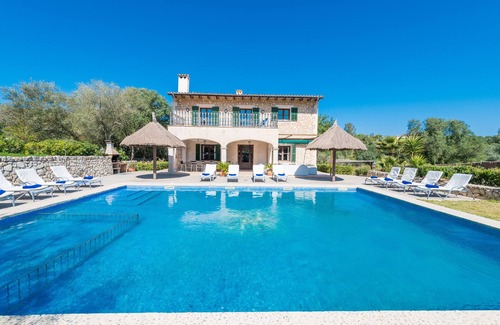 Petra Cabaña | VILLA RURAL SA SINIA PISCINA, AC, WIFI, PISTA DE TENIS, ADECUADA PARA CICLISTAS