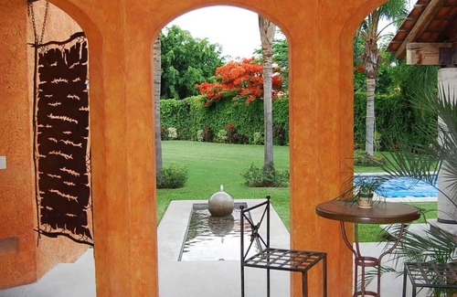 Tezoyuca Casa | VILLA RUSTICA CON HERMOSOS JARDINES Y PISCINA PRIVADA PARA INOLVIDABLE ESTANCIA