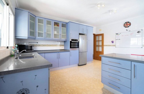 Chiclana de la Frontera Casa | Villa "Sol" con vistas a la montaña, piscina, aire acondicionado y Wi-Fi