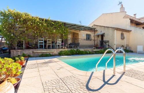 Port-Saint-Louis-du-Rhone Cama Y Desayuno | Villa Salamandre