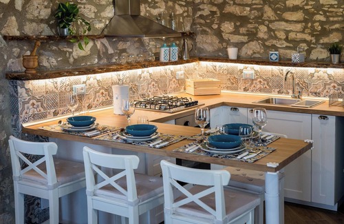 Castellammare del Golfo Villa | Villa Muros de Piedra con vistas al mar, terraza, jardín, bañera de hidromasaje y Wi-Fi