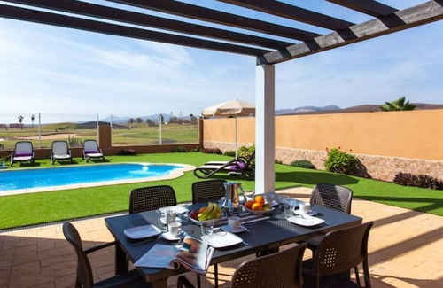 Caleta de Fuste Villa | Villa con Piscina Vista Mar y Campo de golf