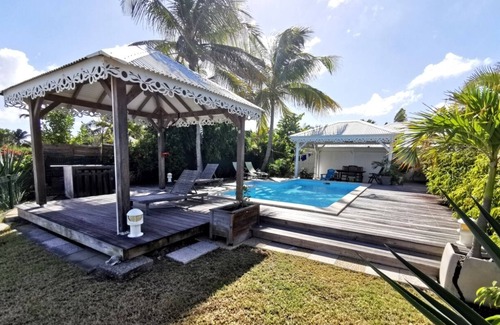 Saint-Francois Villa | Villa Saint François Ref G044 2ch vue mer piscine