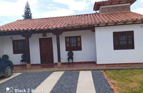 Villa de Leyva Casa | Villa Samantha - Casa Colonial con Parqueadero