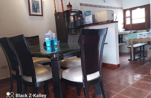 Villa de Leyva Casa | Villa Samantha - Casa Colonial con Parqueadero