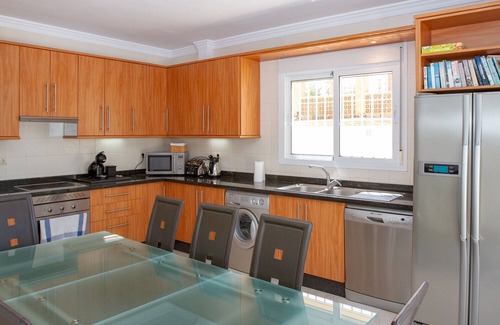 Caleta de Velez Villa | 384 Samara