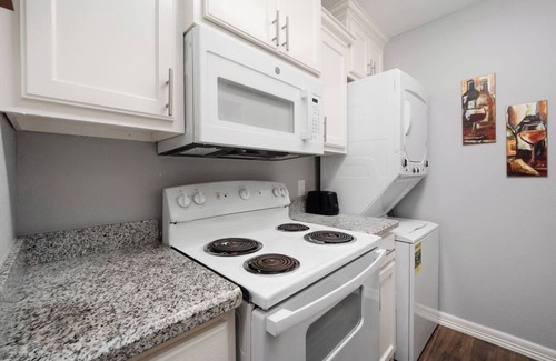 Brownsville Condominio | Villa San Basilio 3 Loft-Pool, Hot Tub, Gym & Golf