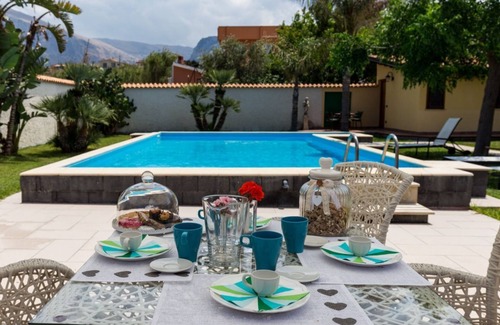 Cinisi Villa | "Villa San Giorgio - Villas en alquiler en Cinisi, Sicilia, Italia"