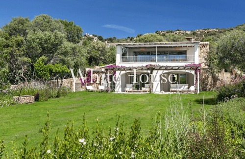 Porto Istana Villa | Villa Sandy Toes - with garden by the sea