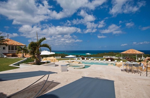 Plum Bay Villa | Villa Sandyline en St Martin - Villa de lujo de 6 dormitorios frente a la playa en Plum Bay