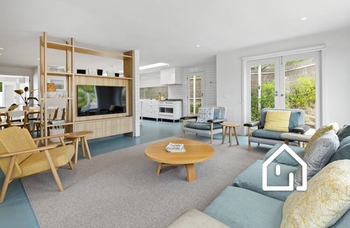 Blairgowrie Casa | Villa Santorini - Blairgowrie Poolside Oasis
