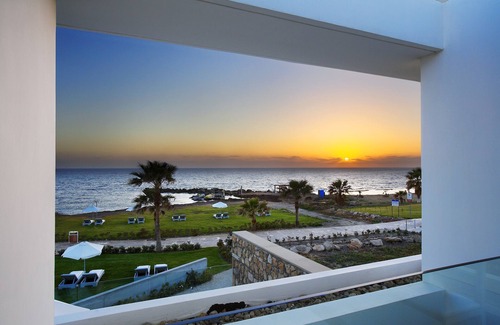 Paphos Villa | Villa Sapphire - Tres habitaciones junto a la playa