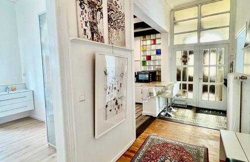 Bovenden Apartamento | Villa Sartorius - Where, Nostalgia Blooms a Timeless Retreat