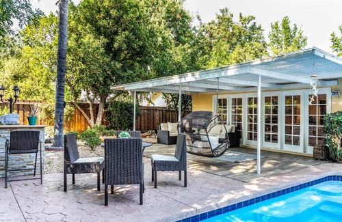 Woodland Hills Casa | Villa Sausalito - Newly Designed 4BR HOUSE & POOL by Topanga