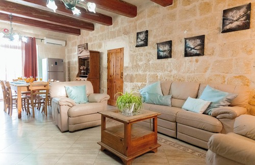 Xaghra Villa | Villa Savona 3 Bedroom Villa