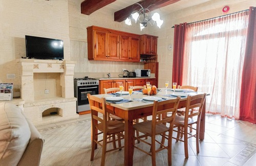 Xaghra Villa | Villa Savona 3 Bedroom Villa