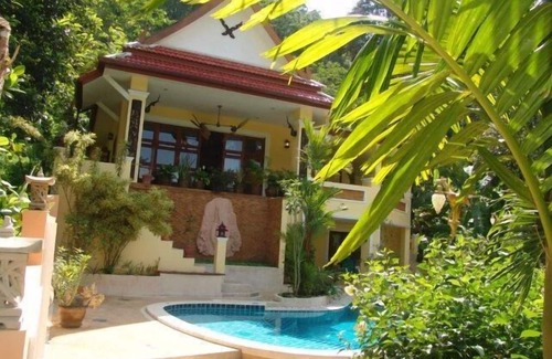 Ban Sakhu Villa | villa sawadee jardín tropical