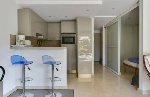 Cannes Apartamento | Villa Schneider by Interhome