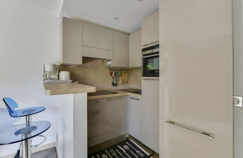 Cannes Apartamento | Villa Schneider by Interhome
