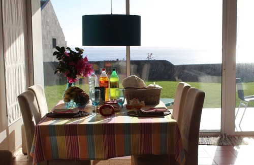 Caloura Villa | Villa y vistas al mar (8)