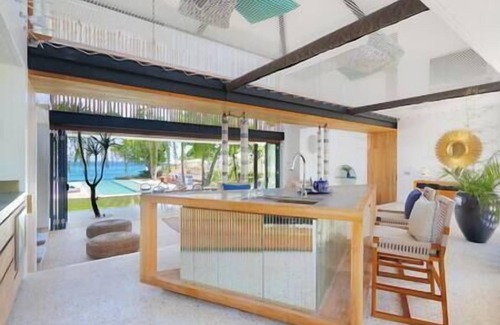 Mushroom Bay Villa | Villa Seascape by Elite Havens