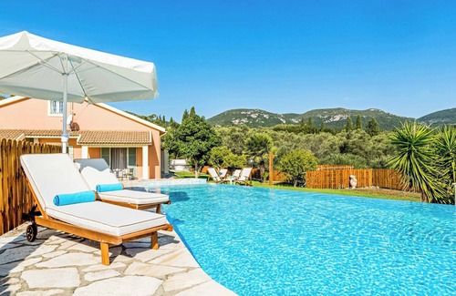 Doukades Villa | Villa Secret Paradise - Villa de cinco habitaciones, capacidad para 10