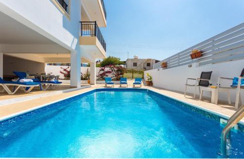 Pomos Villa | Villa Serena