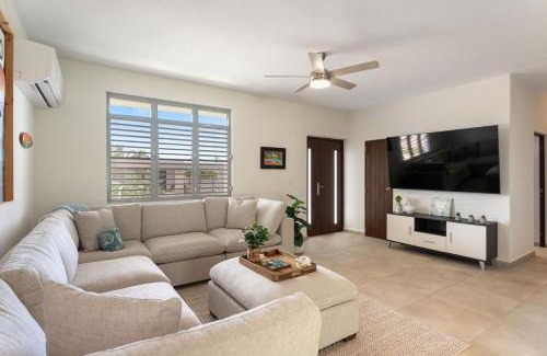 Maleza Baja Casa | Villa Serena Luxury Home with Private Pool- close to BQN