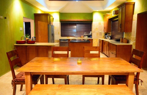 Black River Villa | Villa Serene Jewel of Black River 4 habitaciones 5 baños