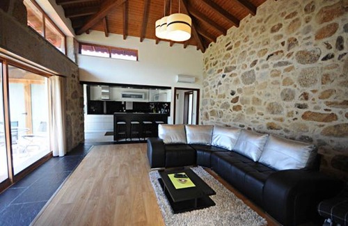 Aborim Villa | Villa Serenidade | 3 Bedrooms | Tennis Court | Countryside Location | Braga | North Portugal