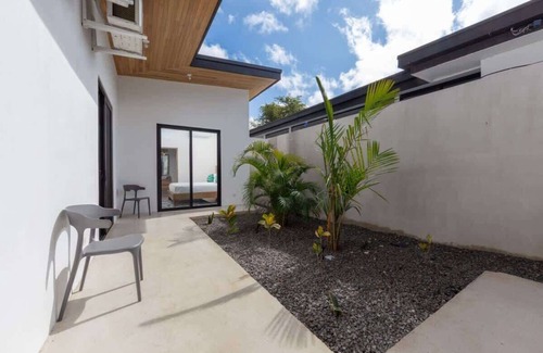Para Casa | Villa Serenity 2 Bedroom 1 min walk to the beach