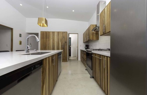 Playa Grande Casa | Villa Serenity 4 bedroom 1 min walk to the beach