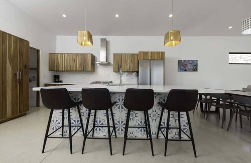 Playa Grande Casa | Villa Serenity 4 bedroom 1 min walk to the beach