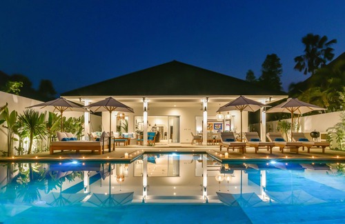 Lokapaksa Villa | VILLA SERENITY - PRIVADA, LUJOSA Y ABIERTA CONCEPTO VILLA FRENTE AL MAR