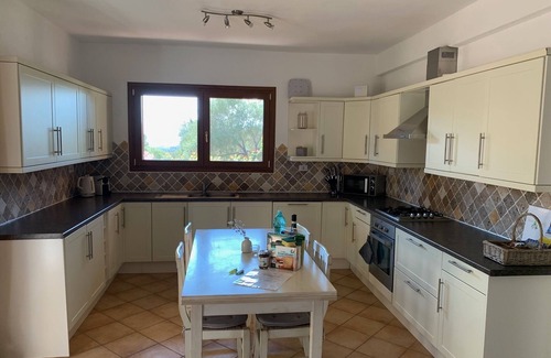 Arzachena Villa | Villa situada en el hermoso campo, a 5 minutos de fantásticas playas e islas
