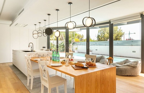 Vallpineda Villa | Impresionante villa de 4 dormitorios con piscina privada