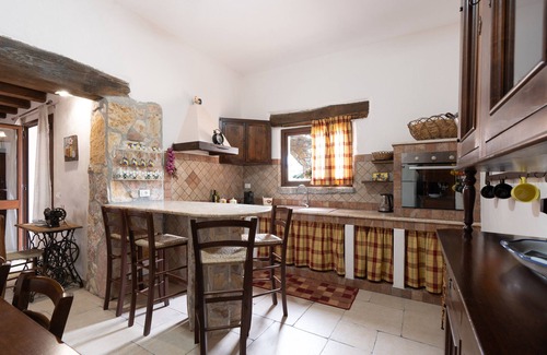 Buseto Palizzolo Villa | Villa 'Siciliana' con piscina privada, vistas a la montaña, Wi-Fi y aire acondicionado