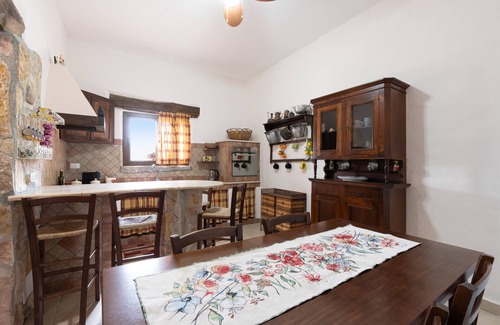 Buseto Palizzolo Villa | Villa 'Siciliana' con piscina privada, vistas a la montaña, Wi-Fi y aire acondicionado