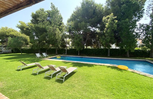 Vallpineda Villa | Villa Sitges Abu-Lia a 3 minutos de Playas andando. Exteriores Extraordinarios