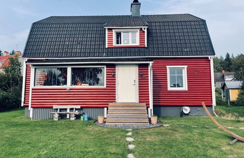 Svarta Casa | Villa Skogsfred - Cozy country house in Värmland