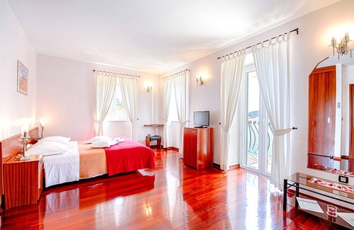 Milna (Brac) Hotel | Villa Slika