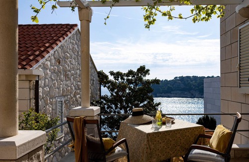 Zaton Villa | Villa Sol Charming and spacious villa with private sea access