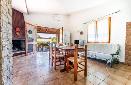 Costa Rei Villa | Villa "Sole A Due Passi Dal Mare" con terraza privada, balcón y Wi-Fi
