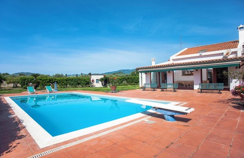 Pula Villa | Villa Sole Pula cerca de la playa con piscina, jardín y Wi-Fi