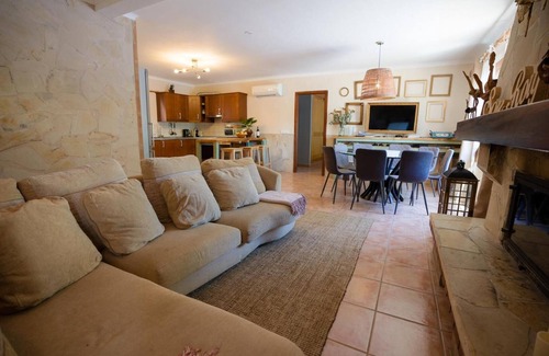 Maria de la Salut Villa | Villa 'Son Roig' con vistas a la montaña, Wi-Fi y aire acondicionado