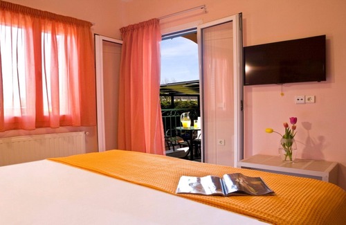 Kariotai Villa | Villa Sonia (villas Anthemis) - Piscina privada, barbacoa privada, área de juegos para niños.