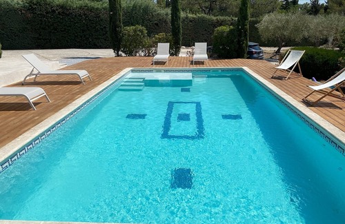 L'Isle-sur-la-Sorgue Casa | Villa Spacieuse au Calme Avec une Magnifique vue sur le Luberon et les Alpilles